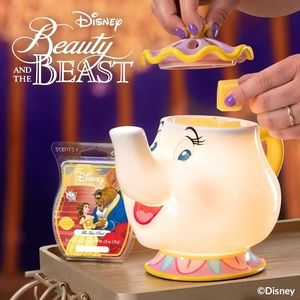 Brand New in box Mrs. Potts Scentsy warmer
